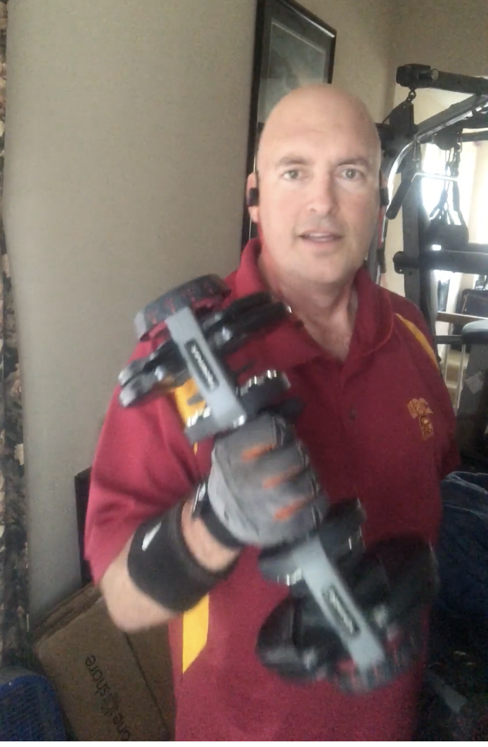Tim Nash demonstrating the Lift4Love endurance-lifting challenge